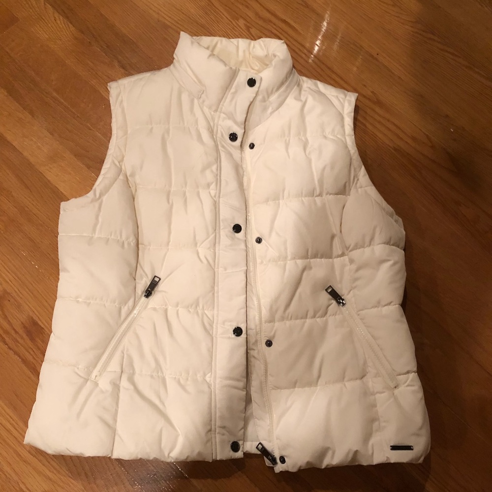 Andrew Marc white vest